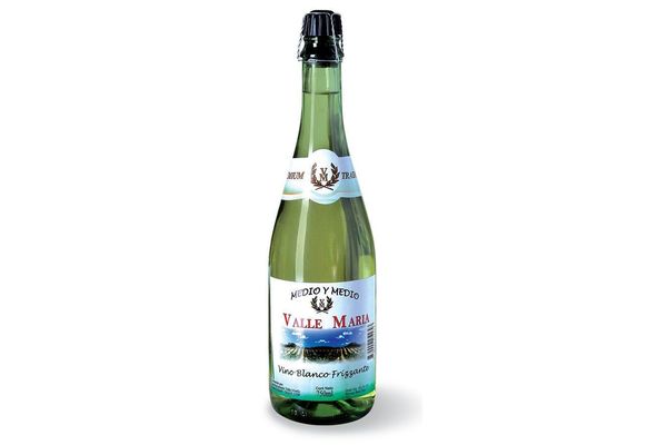 Vino Medio y Medio VALLE MARIA Blanco 750ml en Tienda Inglesa