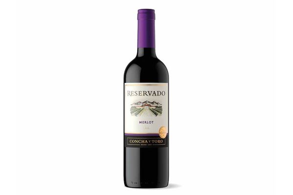 Vino CONCHA Y TORO Reservado Merlot 750 ml en Tienda Inglesa