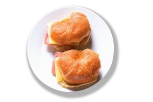 Medialuna Mini Rellena de Jamón y Queso TIENDA INGLESA por Unidad en Tienda Inglesa