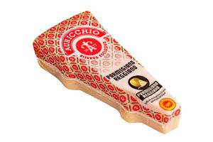 Queso Parmesano Cuña al Vacío  AURICCHIO Aprox. 250 gr en Tienda Inglesa
