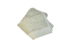 Toalla de Baño ALTENBURG Aura Verde 70 x 140 cm en Tienda Inglesa